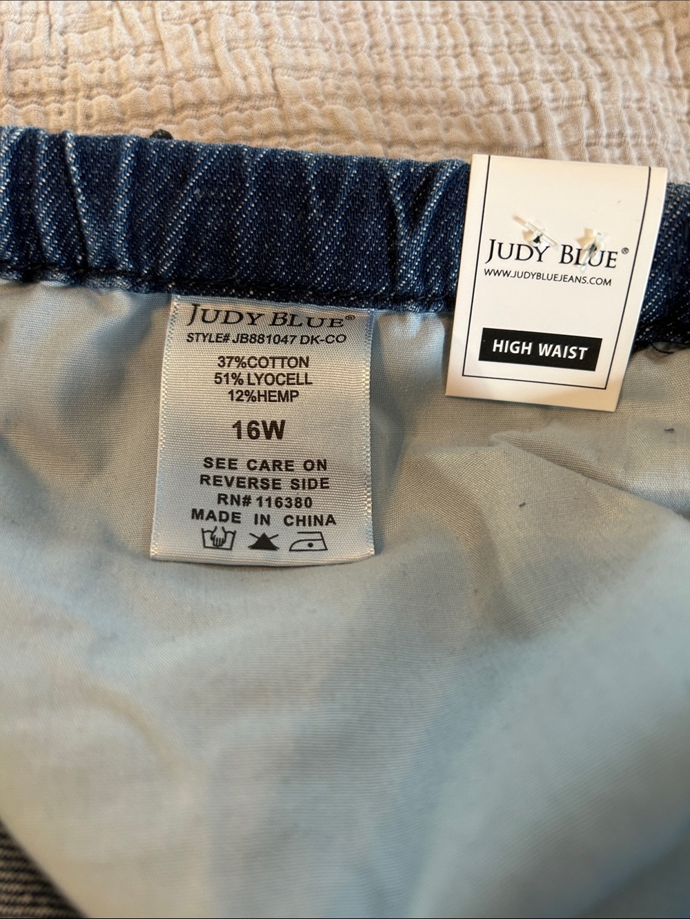 Judy Blue Dark Blue featherweight Wide Leg Jeans Flare - Picture 4 of 4